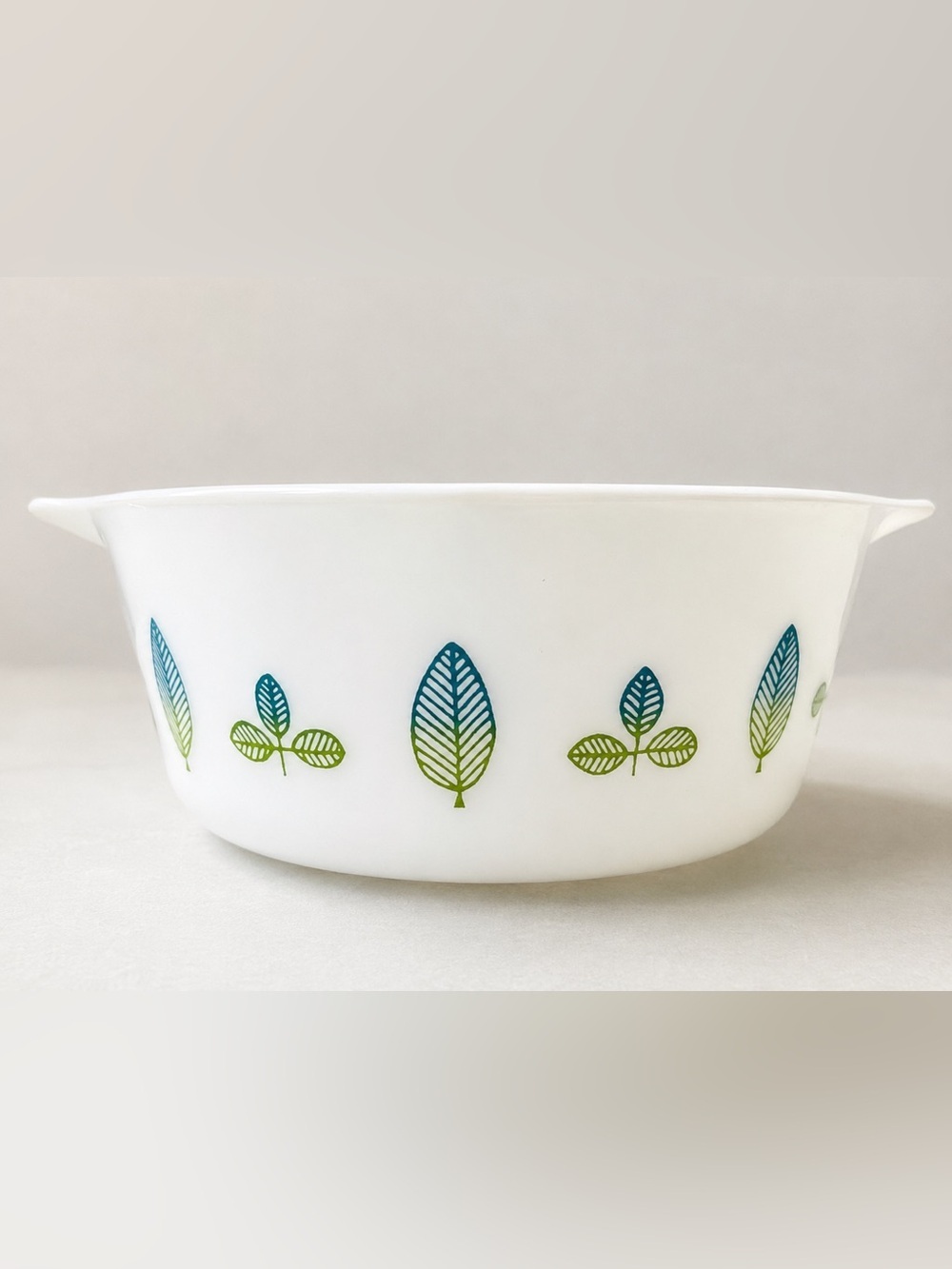 Vintage Pyrex 472 Blue Green Leaf Cinderella Casserole Dish 1.5 Pt